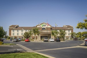 Holiday Inn Express (Dinuba)