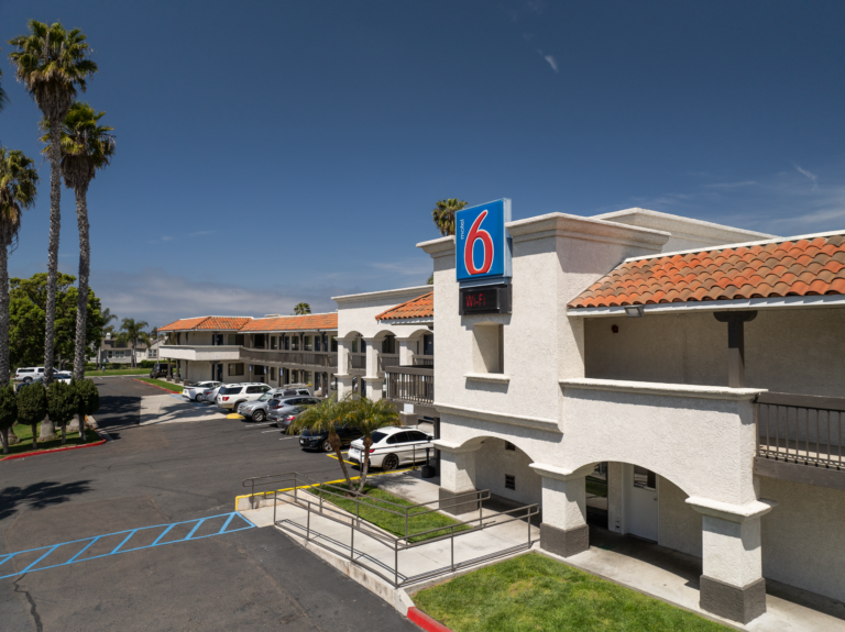 Motel 6 Carlsbad Beach